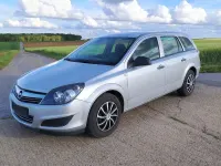Gebraucht Opel Astra Selection 116 PS (85 kW) 2009 Silber Kombi