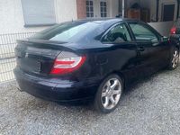 Gebraucht Mercedes C180 143 PS (105 kW) 2007 Blau Coupé