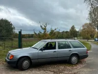 Second-hand Mercedes E300 109 CP (80 kW) 1988 Gri Break