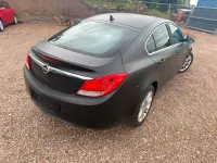 Gebraucht Opel Insignia Edition 131 PS (96 kW) 2010 Schwarz Limousine