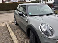 Gebraucht Mini Cooper 136 PS (100 kW) 2019 Grau Kleinwagen