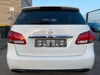 Gebraucht Mercedes B220 170 PS (125 kW) 2019 Weiß Van / Kleinbus