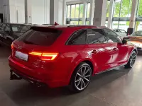 Gebraucht Audi A4 Black Edition 170 PS (125 kW) 2018 Sonderlackierung tangorot Kombi