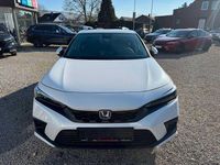 Gebraucht Honda Civic Elegance 184 PS (135 kW) 2024 Platinum white Limousine