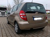 Gebraucht Mercedes 170 Elegance 114 PS (83 kW) 2007 Gold Limousine