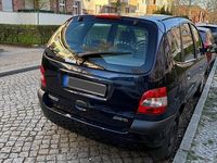 Gebraucht Renault Scénic 107 PS (78 kW) 2000 Blau Van / Kleinbus