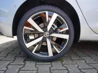 Neu VW Golf VIII Life 116 PS (85 kW) 2026 Silber Limousine