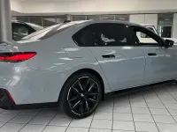 Gebraucht BMW i7 Comfort Edition 484 kW (659 PS) 2024 M brooklyn grau Limousine