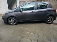 Gebraucht Toyota Yaris 69 PS (50 kW) 2016 Grau Kleinwagen