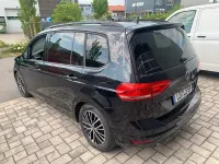 Gebraucht VW Touran IQ Drive 150 PS (110 kW) 2023 Schwarz Van / Kleinbus
