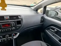 Używany Kia Rio 84 KM (61 kW) 2014 Szary Hatchback