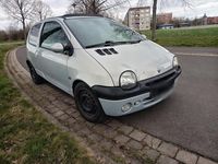 Gebraucht Renault Twingo 58 PS (42 kW) 2001 Silber Kleinwagen