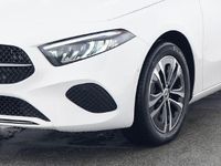 Gebraucht Mercedes A250 Advanced Plus 218 PS (160 kW) 2023 Polarweiss  unilack Limousine