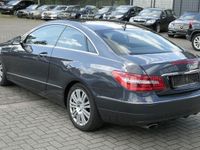 Gebraucht Mercedes E220 Avantgarde 170 PS (125 kW) 2012 Grau Coupé