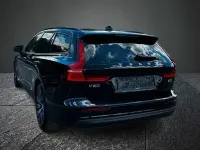 Gebraucht Volvo V60 163 PS (119 kW) 2022 Schwarz Kombi