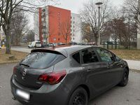 Gebraucht Opel Astra 140 PS (102 kW) 2012 Grau Limousine