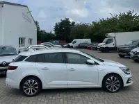 Gebraucht Renault Mégane II Intens 116 PS (85 kW) 2022 Weiss Limousine