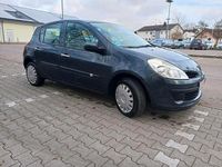 Gebraucht Renault Clio II 75 PS (55 kW) 2008 Grau Kleinwagen
