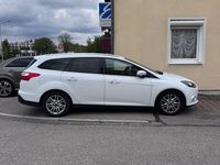 Gebraucht Ford Focus 140 PS (102 kW) 2014 Weiß Limousine
