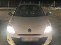 Gebraucht Renault Clio II 75 PS (55 kW) 2009 Weiß Limousine