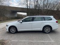 Gebraucht VW Passat Comfortline 150 PS (110 kW) 2015 Weiß Kombi