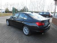 gebraucht BMW 320 i Aut.