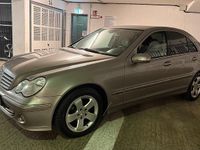 Gebraucht Mercedes C200 Elegance 122 PS (89 kW) 2005 Grau Limousine