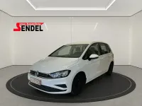 Gebraucht VW Golf Sportsvan Trendline 116 PS (85 kW) 2019 Weiß Van / Kleinbus
