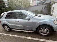 Gebraucht Mercedes ML350 272 PS (200 kW) 2007 Blau SUV