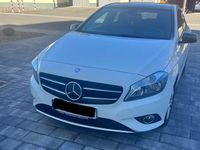 Gebraucht Mercedes A200 136 PS (100 kW) 2015 Weiß Limousine