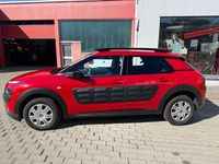 Gebraucht Citroën C4 Feel 82 PS (60 kW) 2016 Farbe rot aden SUV