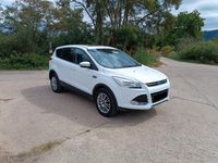 Gebraucht Ford Kuga Titanium 163 PS (119 kW) 2013 Weiß SUV