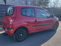 Używany Renault Twingo Authentique 58 KM (42 kW) 2009 Czerwony Hatchback