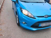 Gebraucht Ford Fiesta 75 PS (55 kW) 2011 Blau Kleinwagen