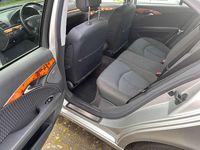 Gebraucht Mercedes E240 Elegance 177 PS (130 kW) 2005 Silber Limousine