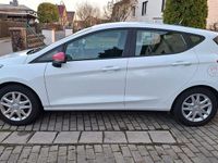 Gebraucht Ford Fiesta Trend 75 PS (55 kW) 2020 Weiß Kleinwagen