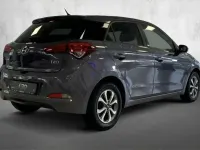 Gebraucht Hyundai i20 Edition 90 PS (66 kW) 2017 Grau Limousine
