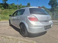 Gebraucht Opel Astra Elegance 105 PS (77 kW) 2004 Starsilber iii m2 Kleinwagen