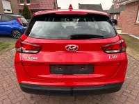 Gebraucht Hyundai i30 120 PS (88 kW) 2020 Rot Kombi