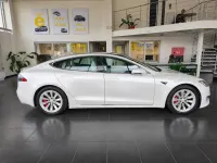 Gebraucht Tesla Model S 584 kW (795 PS) 2019 Weiß Kleinwagen