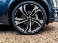 Gebraucht Volvo XC90 Ultimate 235 PS (172 kW) 2023 Denim blue / metallic SUV