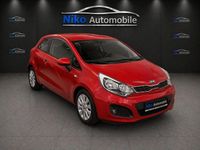 Gebraucht Kia Rio DREAM-TEAM Edition 86 PS (63 kW) 2014 Rot Limousine