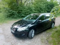 Gebraucht Ford Focus Trend 125 PS (91 kW) 2014 Schwarz Kombi