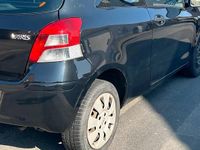 Gebraucht Toyota Yaris 67 PS (49 kW) 2010 Schwarz Kleinwagen
