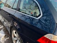 Gebraucht BMW 525 192 PS (141 kW) 2005 Blau Kombi