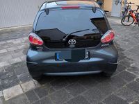 Gebraucht Toyota Aygo 68 PS (50 kW) 2012 Grau Kleinwagen