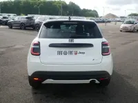 Neu Fiat 600 Street 101 PS (74 kW) 2026 Gelato weiss mit schwarzem dach SUV