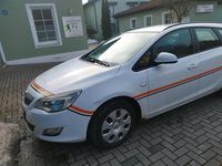 Gebraucht Opel Astra 2012 Weiß Kombi