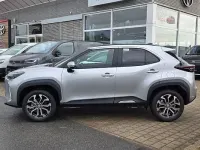 Neu Toyota Yaris Cross 130 PS (95 kW) 2026 Silber SUV