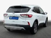 Gebraucht Ford Kuga Titanium 152 PS (111 kW) 2022 Weiß SUV